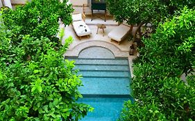 Riad Emberiza Sahari